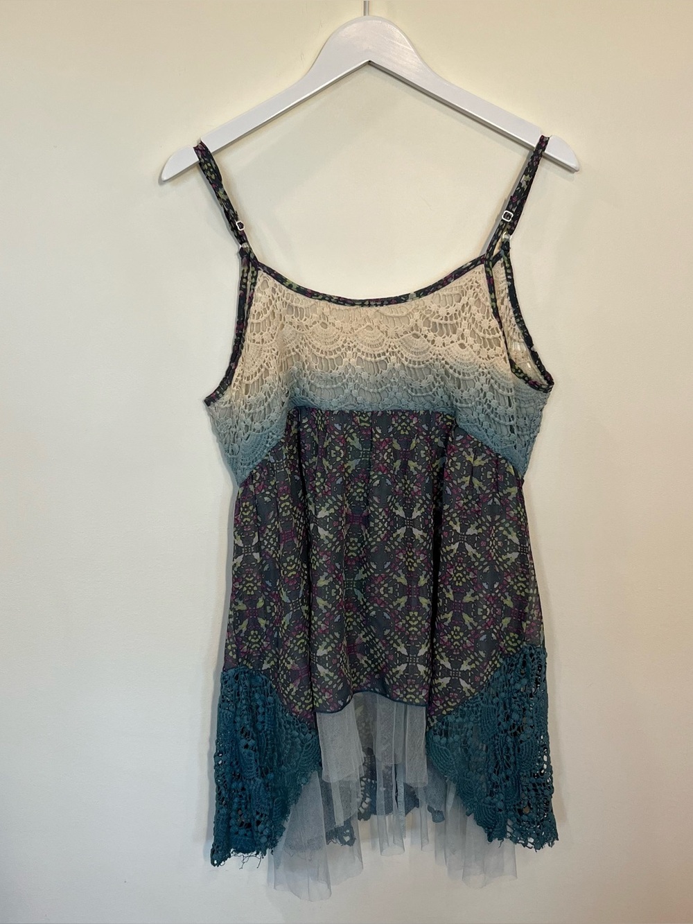 Gimmicks BKE Boho Tank Top Flowy Crochet Mesh Medium Fairy Whimsical Festival